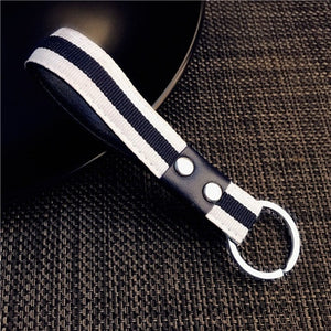 Fashion Motorcycle Key Chain Hand-Woven Leather Rope Car Keychain Men Women Simple Waist Hanging Key Chain key Ring Accessories