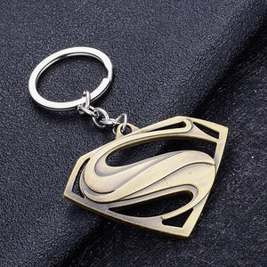 Fashionable Superhero Marvel Batman Keychain Men Trinket Super Hero Spiderman Car Key Chain Captain America Keyring Jewelry Gift